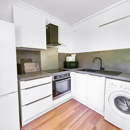 Apartament T2 Calme, Parking Prive, Proche Centre *